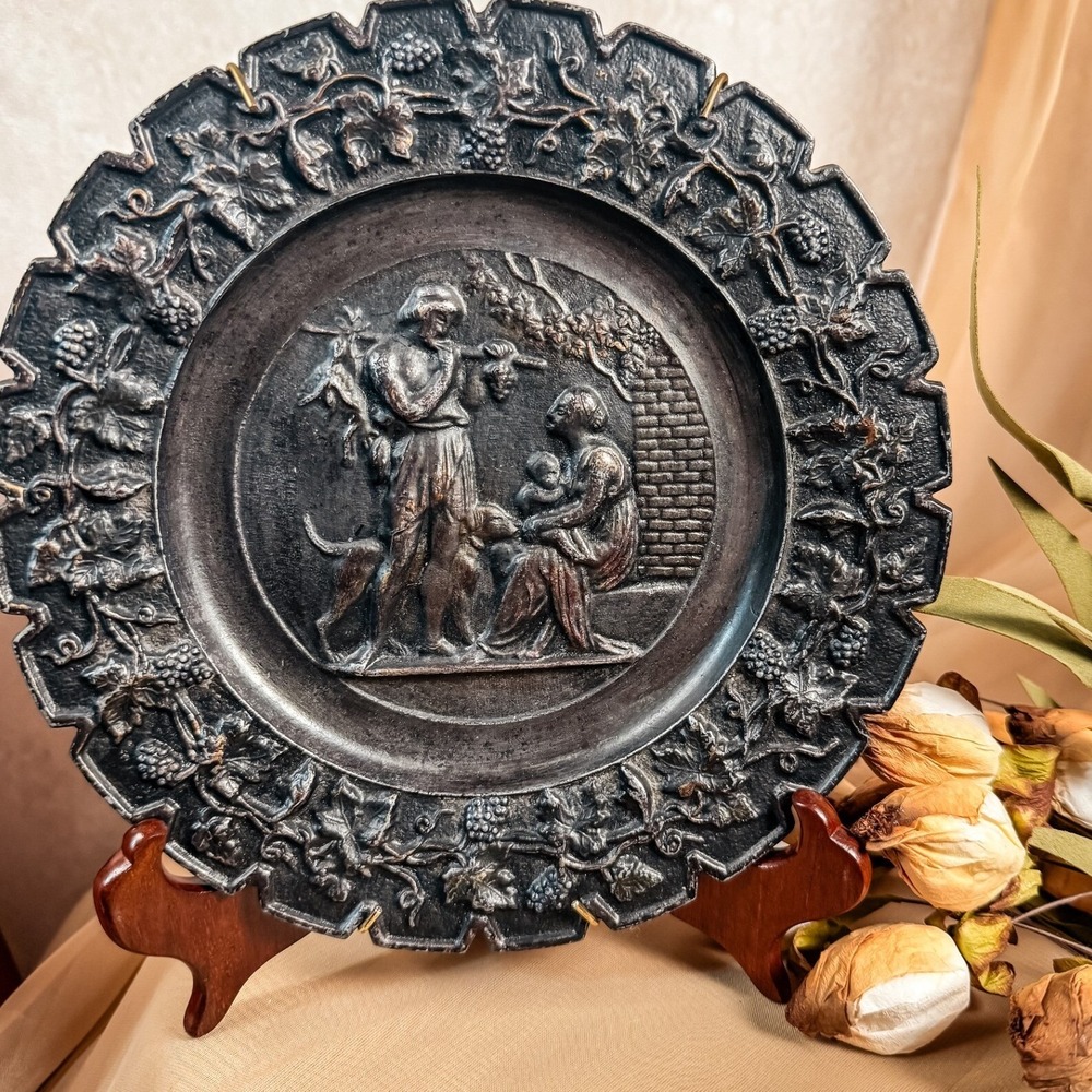 Antique Plate Neoclasical